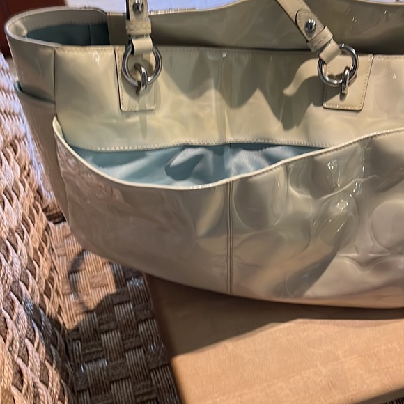 COACH CREAM COLORED - Picture 3 of 9